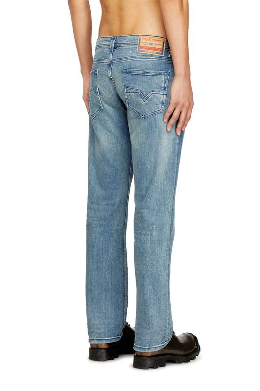 Diesel Regular Jeans Low Waist 1985 Larkee Color: Medium blue